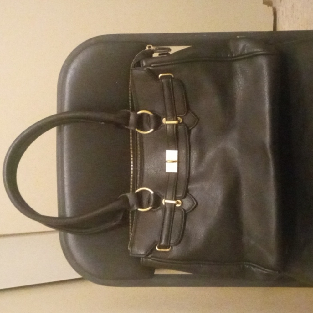 Spring purse
